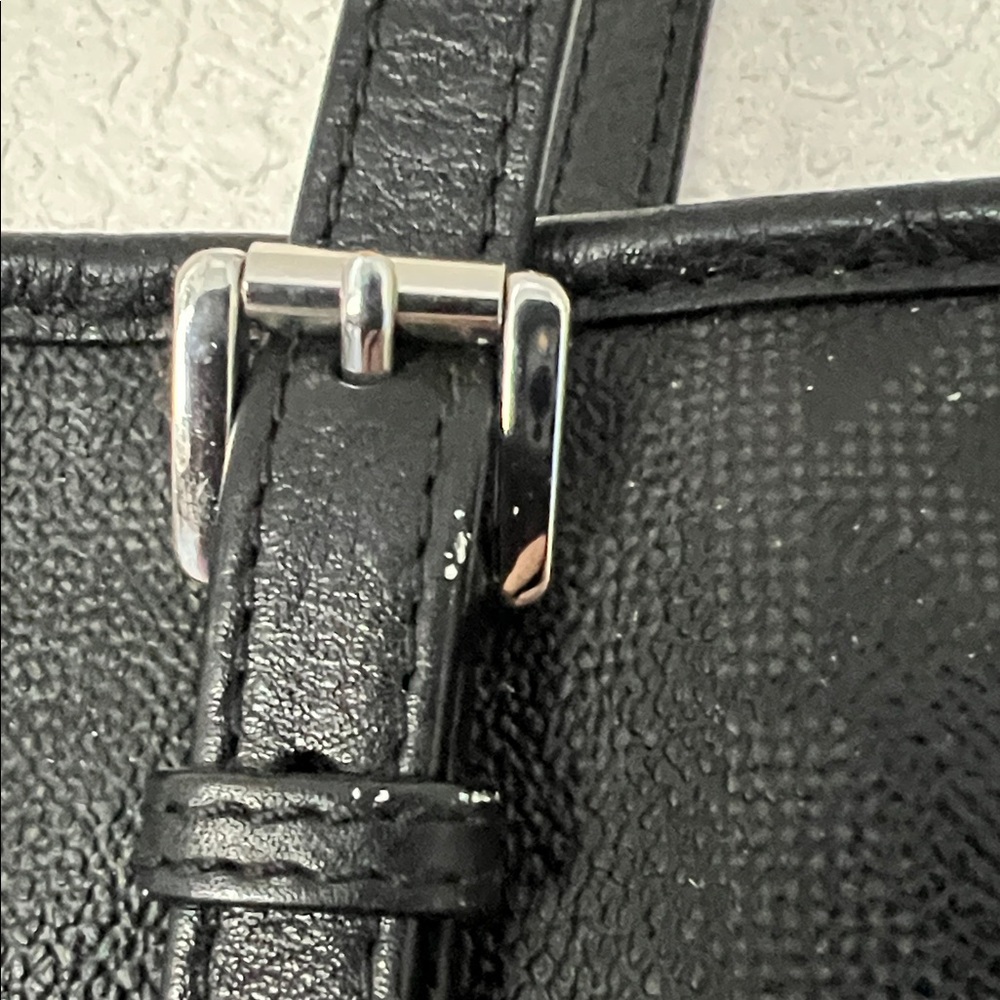 Michael Kors Black MK Logo jet set Tote this is a gorgeous bag - Picture 2 of 8
